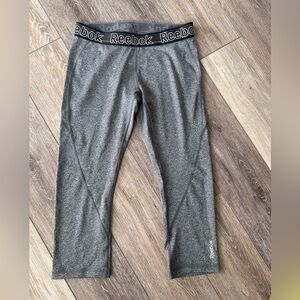 🛍️ Reebok gray cop legging. Great condition.